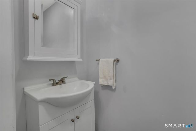 30 Quaker Lane, Southington, CT 06489
