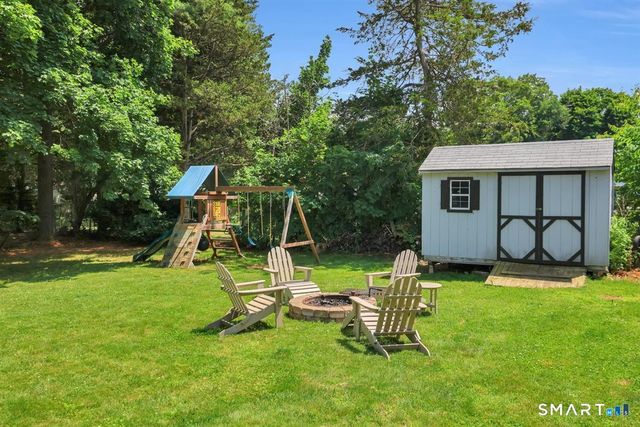 30 Quaker Lane, Southington, CT 06489