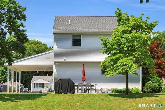 30 Quaker Lane, Southington, CT 06489