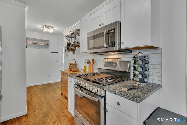 30 Quaker Lane, Southington, CT 06489