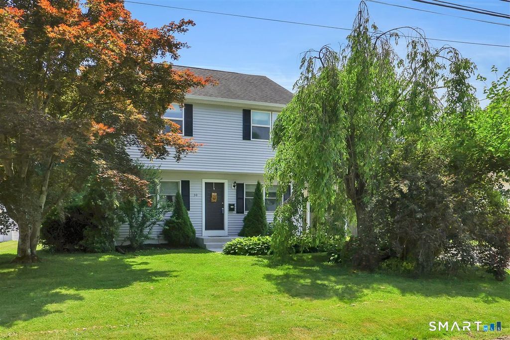 30 Quaker Lane, Southington, CT 06489