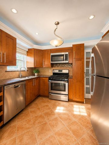 2130 Batchelder Street, Brooklyn, NY 11229