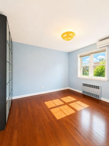 2130 Batchelder Street, Brooklyn, NY 11229