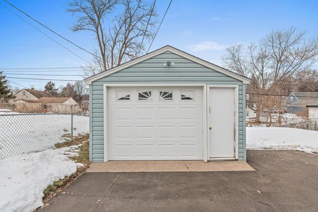 338 12th Avenue S, South Saint Paul, MN 55075