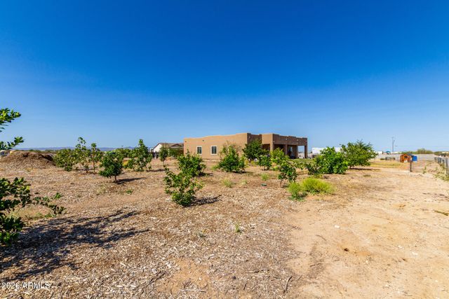 25535 W HUNTER Drive, Wittmann, AZ 85361