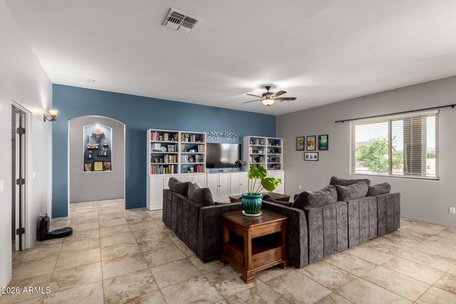 25535 W HUNTER Drive, Wittmann, AZ 85361