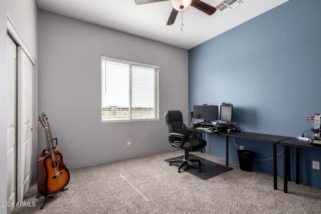 25535 W HUNTER Drive, Wittmann, AZ 85361