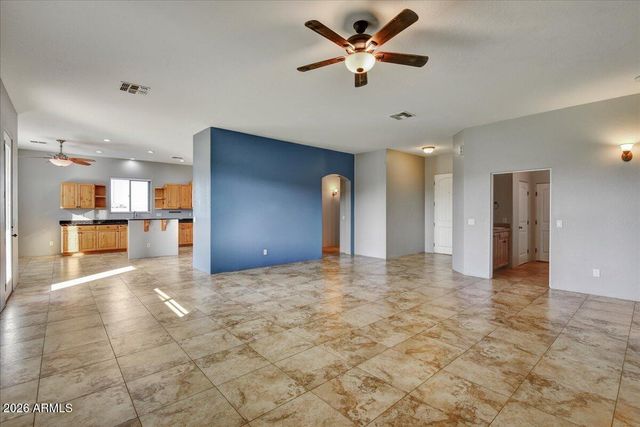 25535 W HUNTER Drive, Wittmann, AZ 85361