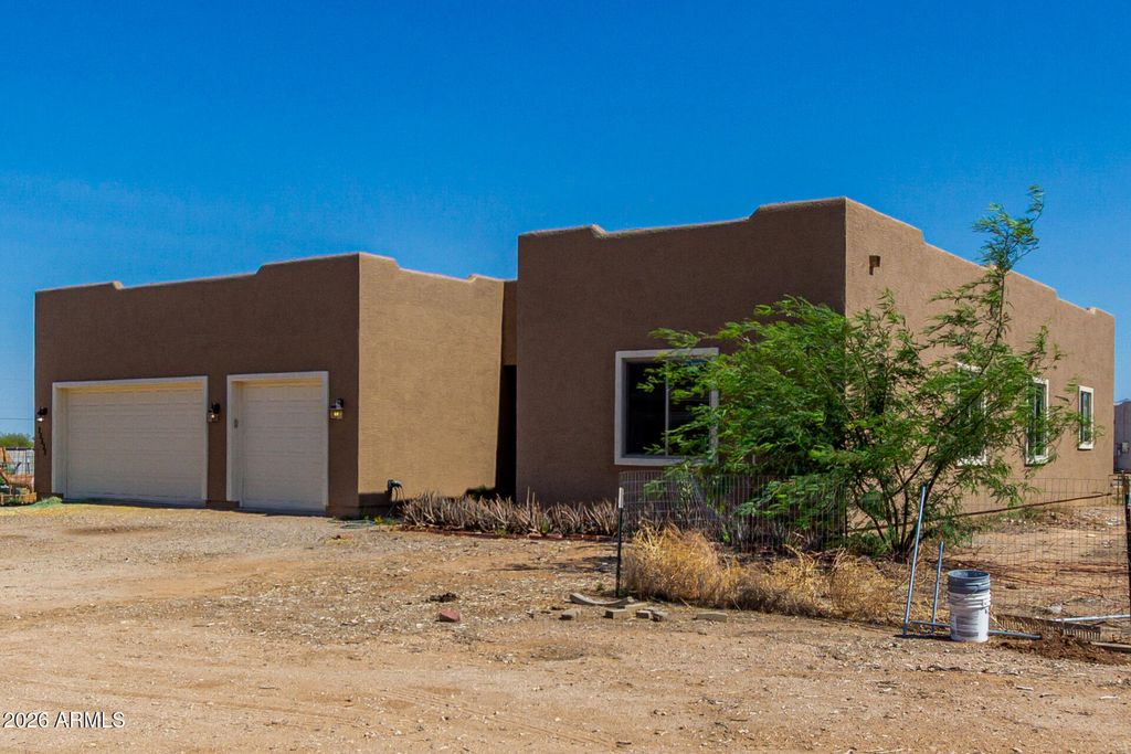 25535 W HUNTER Drive, Wittmann, AZ 85361 — photo 2