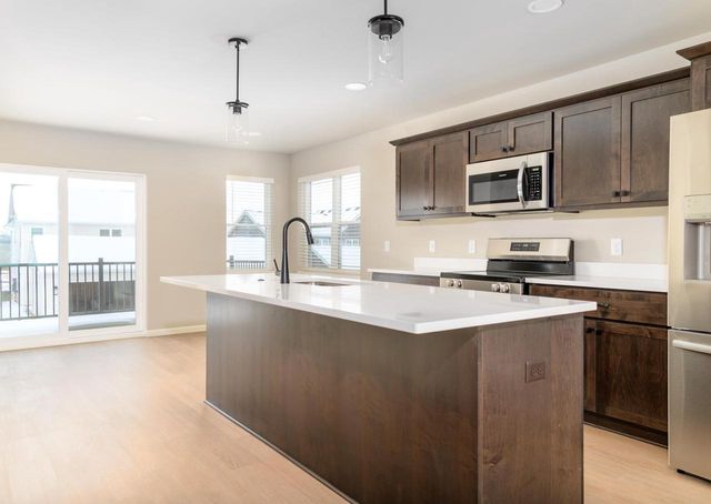 2011 Legacy Lane, Madison, WI 53719