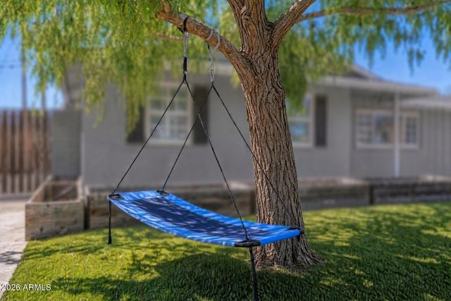 8215 E CAMBRIDGE Avenue, Scottsdale, AZ 85257