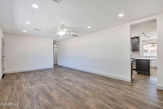 8215 E CAMBRIDGE Avenue, Scottsdale, AZ 85257