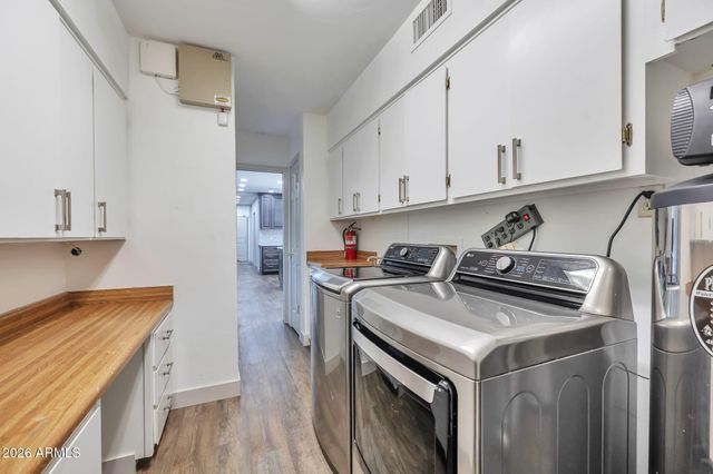 8215 E CAMBRIDGE Avenue, Scottsdale, AZ 85257