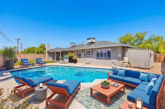 8215 E CAMBRIDGE Avenue, Scottsdale, AZ 85257