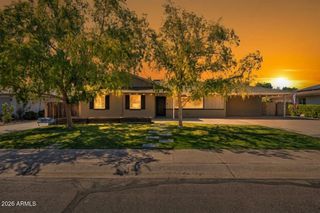 8215 E CAMBRIDGE Avenue, Scottsdale, AZ 85257