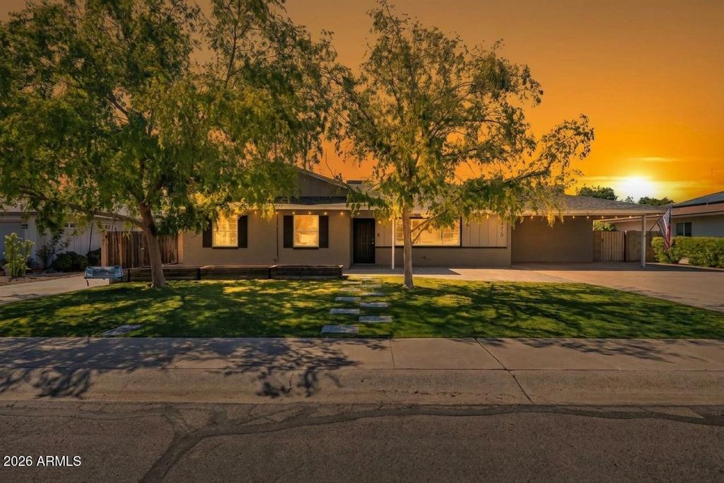 8215 E CAMBRIDGE Avenue, Scottsdale, AZ 85257 — exterior