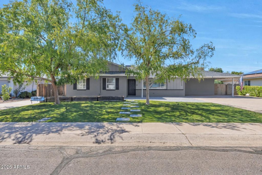 8215 E CAMBRIDGE Avenue, Scottsdale, AZ 85257 — photo 2