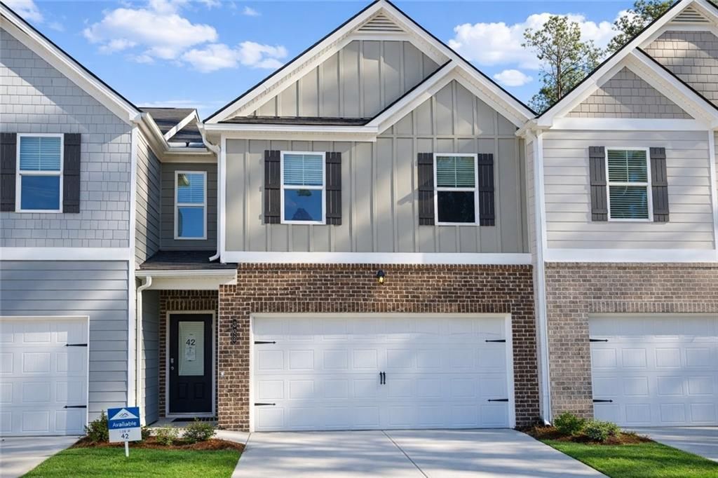 302 Switcher Court, Union City, GA 30291