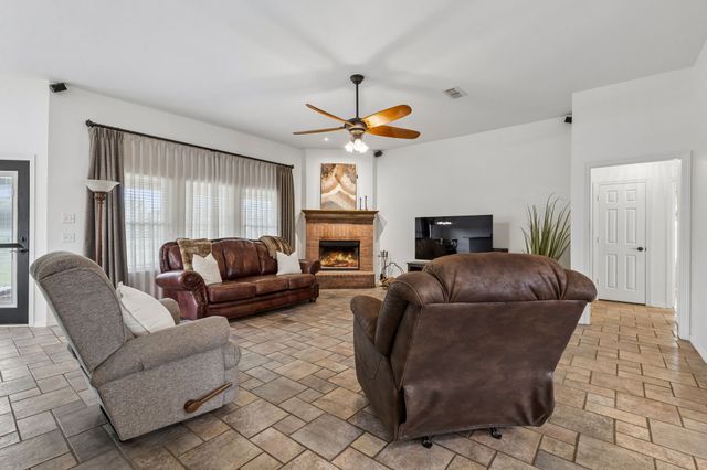 1901 Saw Tooth Court, Haslet, TX 76052