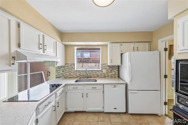 13484 Coliseum Drive, Chesterfield, MO 63017