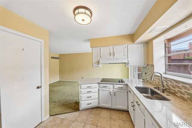 13484 Coliseum Drive, Chesterfield, MO 63017