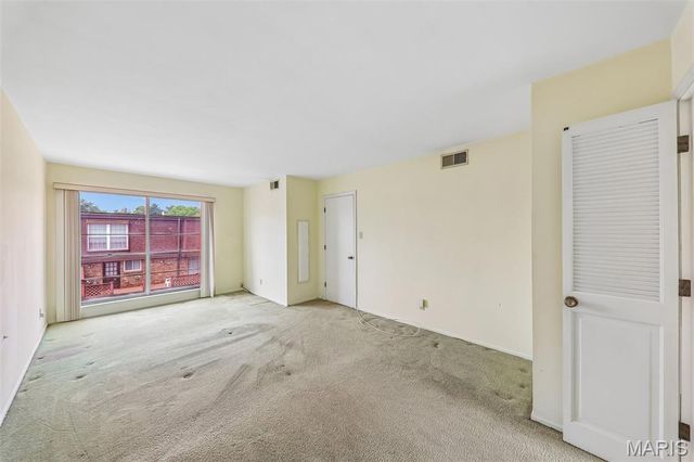 13484 Coliseum Drive, Chesterfield, MO 63017