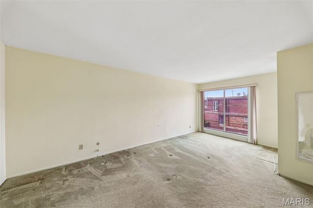 13484 Coliseum Drive, Chesterfield, MO 63017