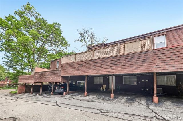 13484 Coliseum Drive, Chesterfield, MO 63017