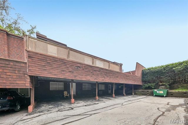 13484 Coliseum Drive, Chesterfield, MO 63017