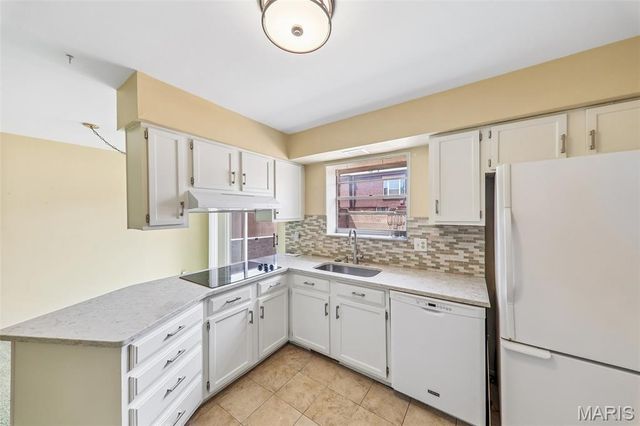 13484 Coliseum Drive, Chesterfield, MO 63017