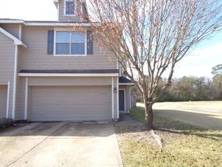 17147 Oakwood Chase Drive, Spring, TX 77379