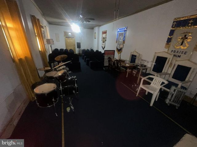 1729 W HUNTINGDON ST, Philadelphia, PA 19132