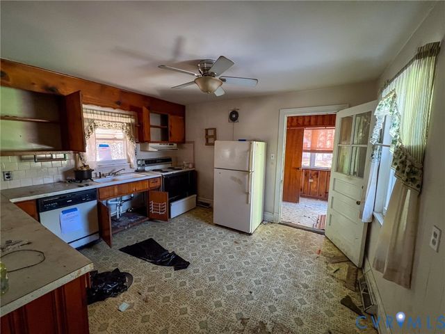 1310 Birdsong Rd, South Prince George, VA 23805