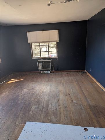 1310 Birdsong Rd, South Prince George, VA 23805