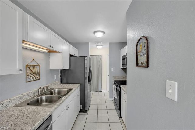 3308 Haley DR, Virginia Beach, VA 23452