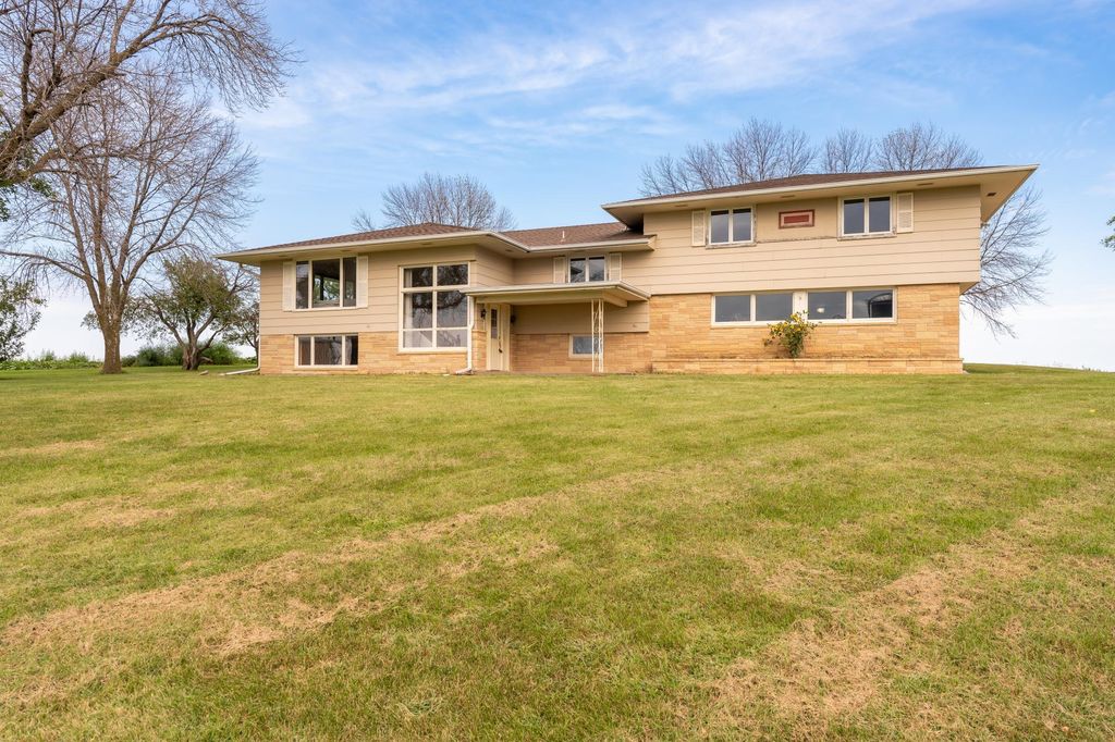 25235 Texas Avenue, Elko New Market, MN 55020