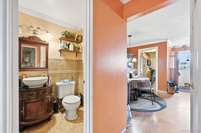 1 Wyndover Woods Lane 2, White Plains, NY 10603