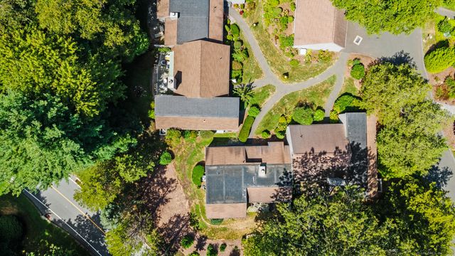 890 Heritage Village A, Southbury, CT 06488