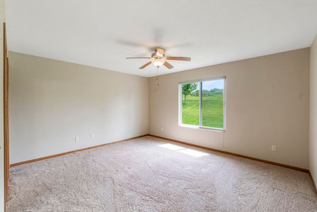 4102 Legacy Ln Unit 1, Cedar Falls, IA 50613