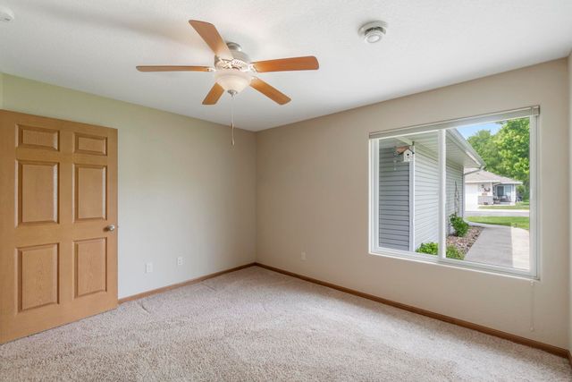 4102 Legacy Ln Unit 1, Cedar Falls, IA 50613