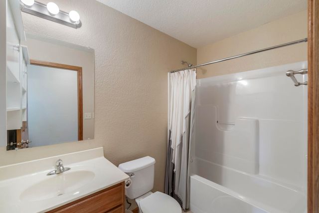 4102 Legacy Ln Unit 1, Cedar Falls, IA 50613