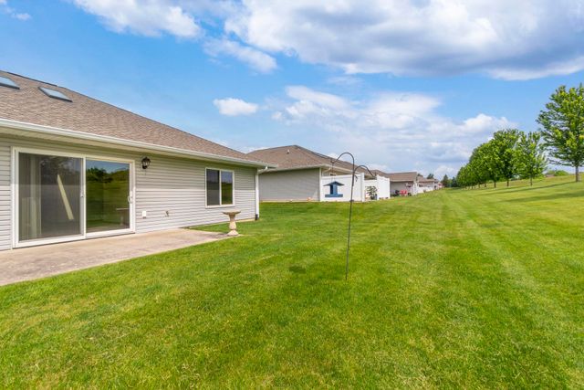 4102 Legacy Ln Unit 1, Cedar Falls, IA 50613