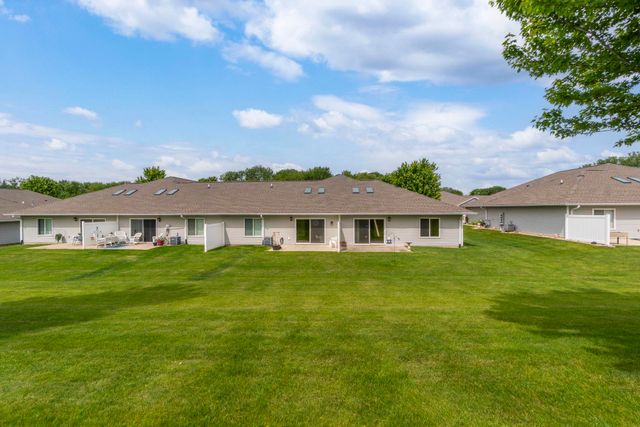 4102 Legacy Ln Unit 1, Cedar Falls, IA 50613