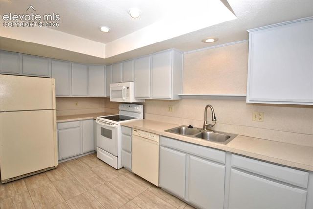 488 W Rockrimmon Boulevard G, Colorado Springs, CO 80919