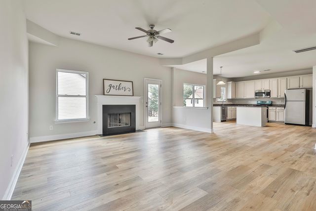 28 Fox Ridge Drive, Newnan, GA 30265