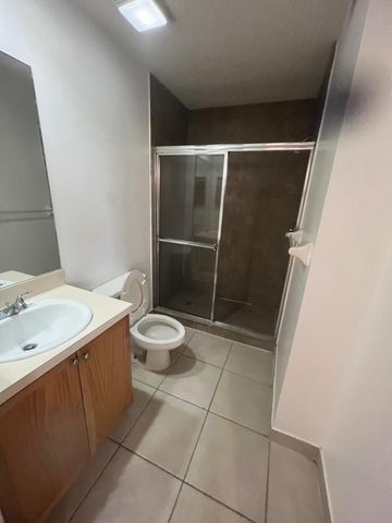 2212 White Pine Circle B, Greenacres, FL 33415