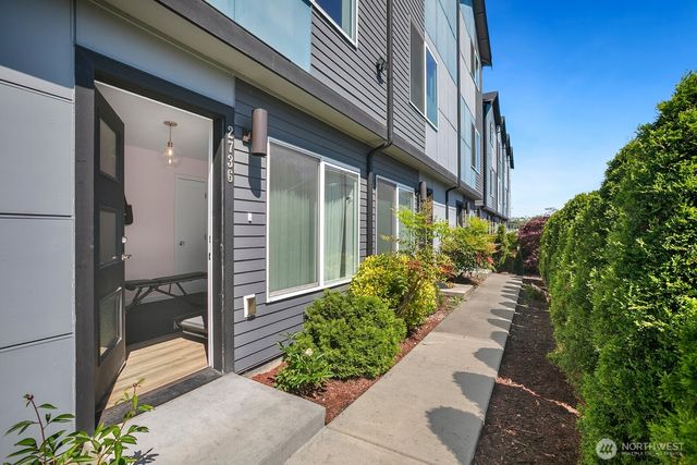 2736 S Andover Street, Seattle, WA 98108
