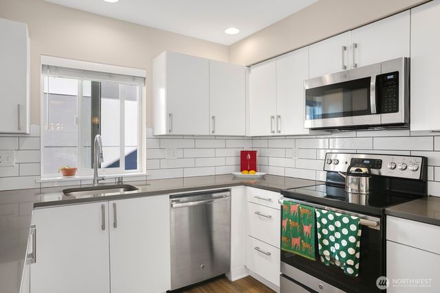 2736 S Andover Street, Seattle, WA 98108