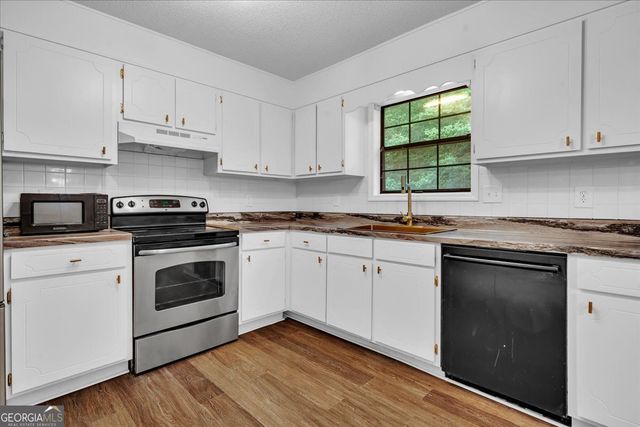 565 Lacebark Drive, Macon, GA 31220