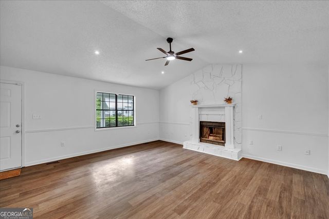 565 Lacebark Drive, Macon, GA 31220